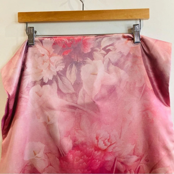 MAKO 100% Silk Lines Floral Butterfly Scarf with Fringe - Picture 3 of 11